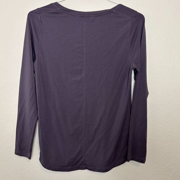 Athleta Stratus Il Top Long Sleeve Purple Solid Relaxed Sz XS - Picture 3 of 5
